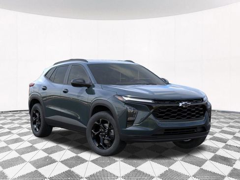 New 2026 Chevrolet Trax LT w/ Driver Confidence Package FWD image 13