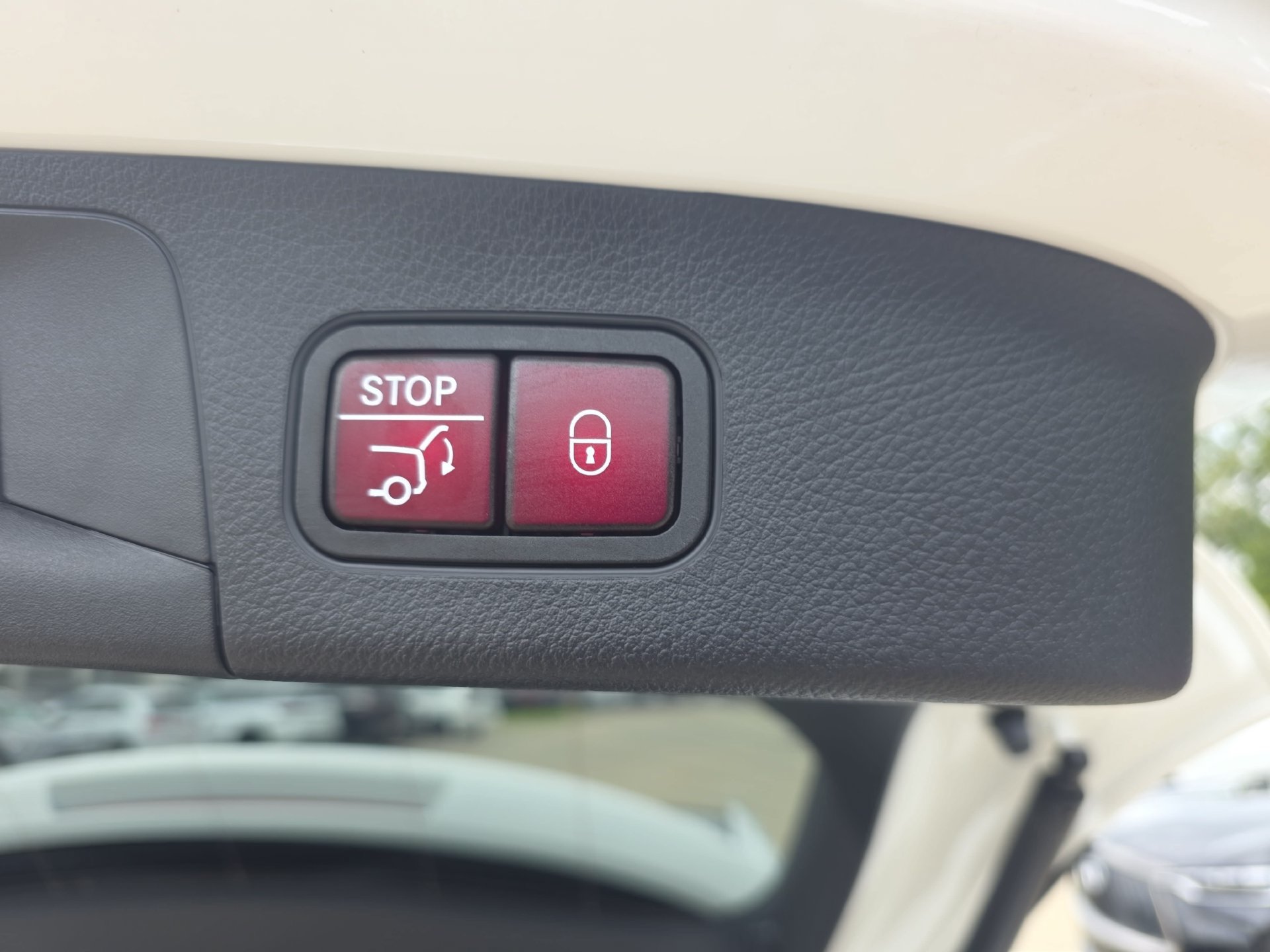 Used 2026 Mercedes-Benz GLA 250 4MATIC image 13