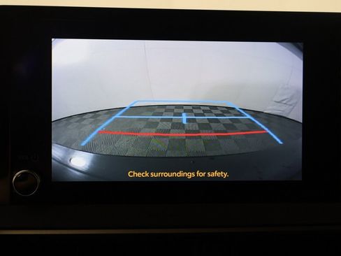 Used 2023 Toyota Prius LE image 39