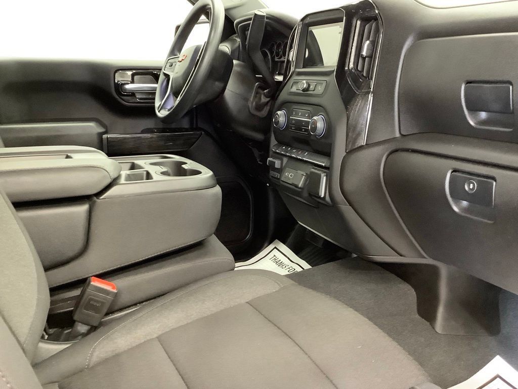 Used 2025 Chevrolet Silverado 1500 Custom AWD/4WD image 28