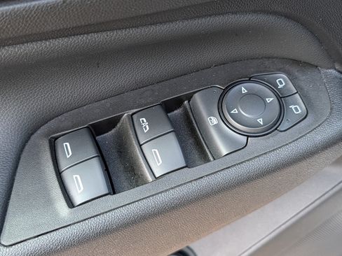 Used 2020 Chevrolet Equinox LT FWD image 14