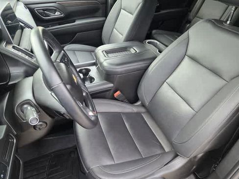 Used 2024 Chevrolet Tahoe LT w/ Luxury Package image 11