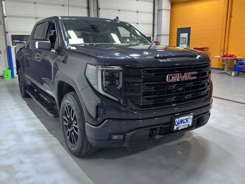 Used 2024 GMC Sierra 1500 Elevation w/ Elevation Premium Package image 13