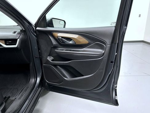 Used 2019 GMC Terrain SLE image 16