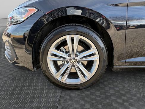 Used 2024 Volkswagen Jetta SE image 23