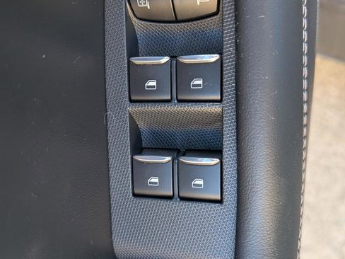 Used 2021 Ford Mustang Mach-E Premium image 15