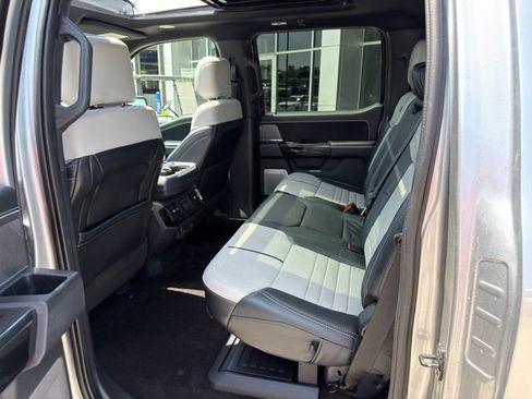 Used 2022 Ford F150 Lightning Platinum AWD/4WD image 19