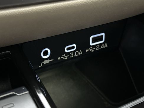 Used 2023 Subaru Outback Limited image 42