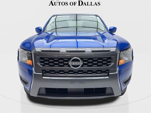 Used 2025 Nissan Frontier SV image 4