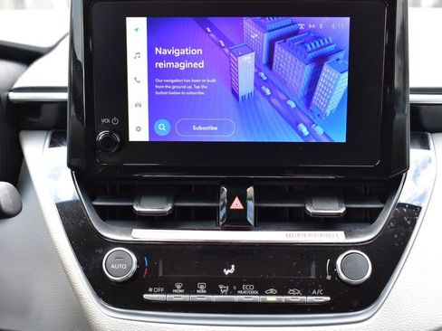 Used 2024 Toyota Corolla LE FWD image 29