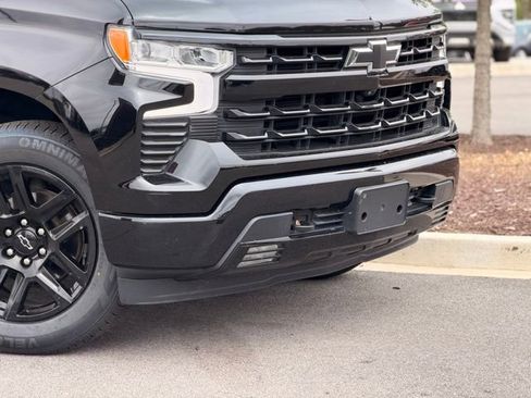 Used 2023 Chevrolet Silverado 1500 RST AWD/4WD image 3
