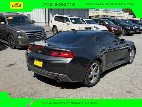 Used 2016 Chevrolet Camaro LT RWD image 5