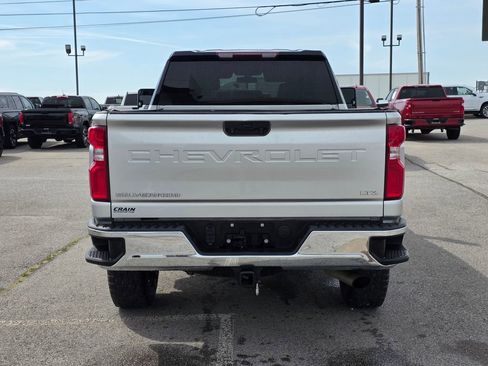 Used 2022 Chevrolet Silverado 2500 LTZ w/ Z71 Off-Road Package AWD/4WD image 6
