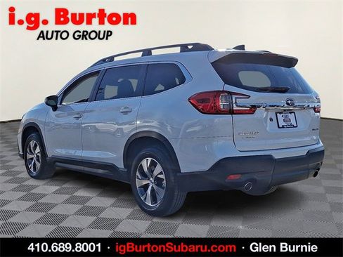 Used 2025 Subaru Ascent Premium image 4