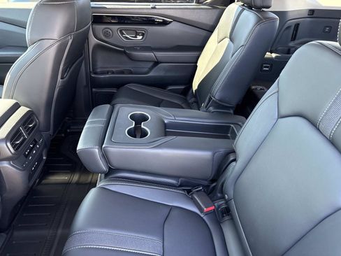 Used 2025 Honda Pilot Touring image 30