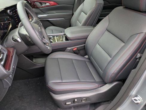 New 2026 Chevrolet Traverse Z71 w/ Driver Confidence Package AWD/4WD image 11