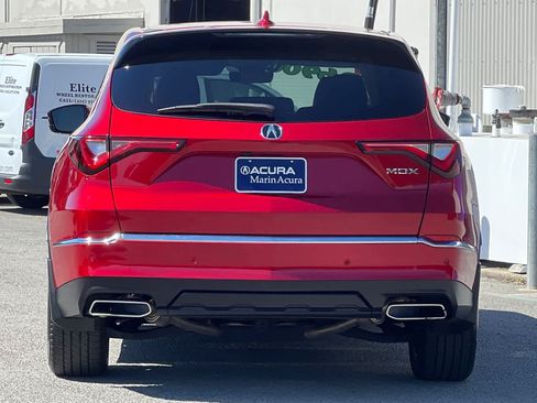 Certified 2022 Acura MDX w/ Technology Package FWD image 4