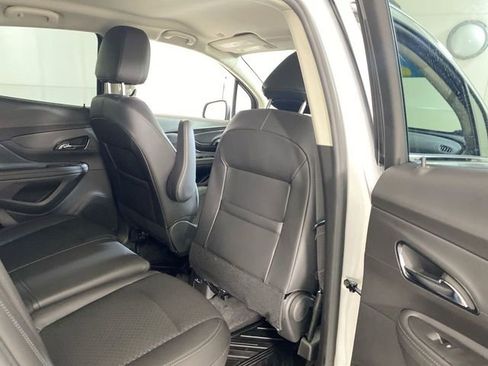 Used 2022 Buick Encore Preferred w/ Safety Package AWD/4WD image 32