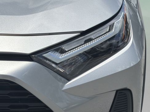 Used 2023 Toyota RAV4 LE FWD image 91