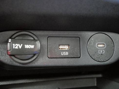 Certified 2025 Hyundai Elantra Sport image 28