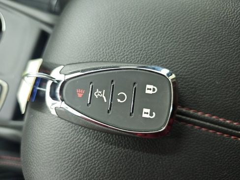 Used 2023 Chevrolet Equinox RS w/ LPO, Floor Liner Package image 11