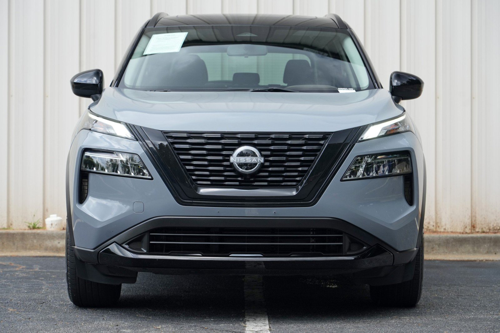 Used 2023 Nissan Rogue SV w/ SV Premium B Package FWD image 6