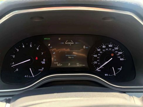 Used 2019 Toyota Avalon XLE image 21