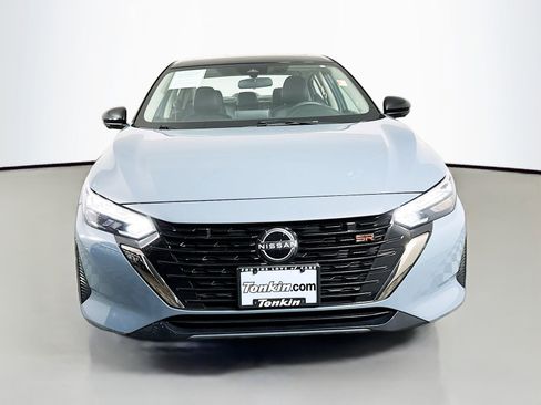 Used 2024 Nissan Sentra SR w/ SR Premium Package FWD image 3
