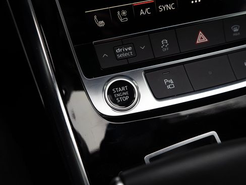 Used 2022 Audi Q7 Premium Plus image 26