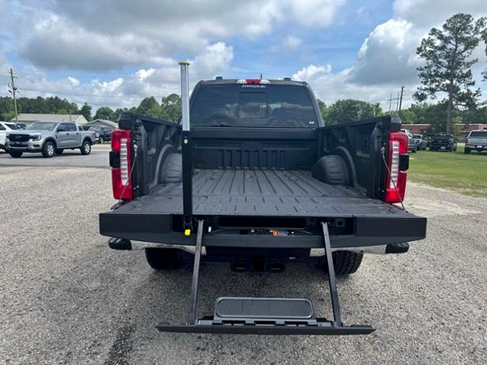 New 2025 Ford F350 Lariat w/ Lariat Ultimate Package AWD/4WD image 7