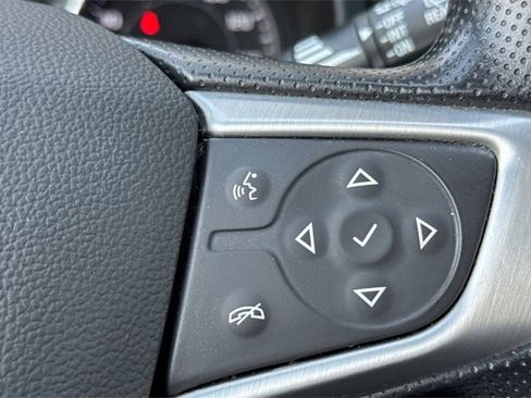 Used 2022 GMC Terrain SLE image 38