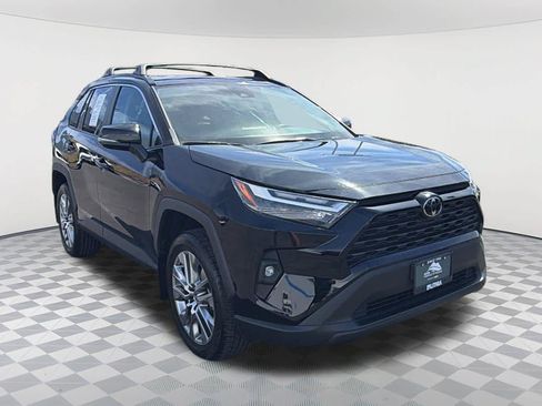 Used 2023 Toyota RAV4 XLE Premium FWD image 3