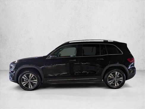 Certified 2025 Mercedes-Benz GLB 250 4MATIC image 12