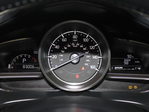 Used 2017 MAZDA MAZDA3 Touring FWD image 11