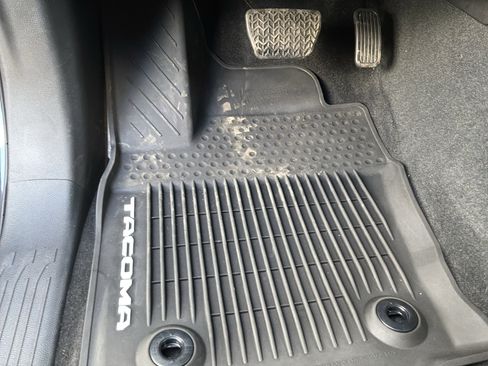 Used 2025 Toyota Tacoma SR5 image 17