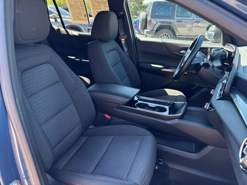 Used 2025 Chevrolet Equinox LT FWD image 37