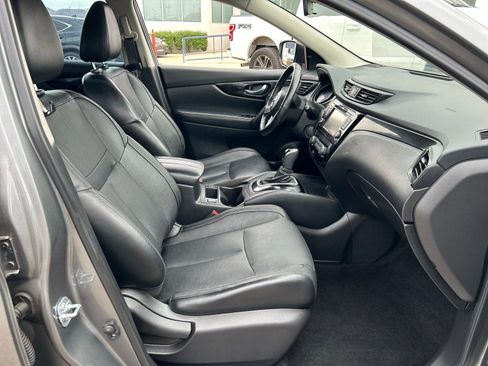Used 2018 Nissan Rogue Sport SL w/ SL Premium Package image 10