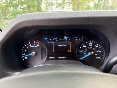 Used 2022 Ford E-350 and Econoline 350 Super Duty image 36