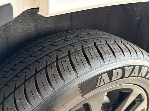Used 2019 Jeep Grand Cherokee Altitude RWD image 28
