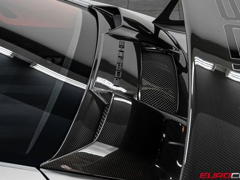 Used 2018 Porsche 911 GT2 RS image 25