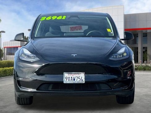 Used 2025 Tesla Model Y Long Range image 11