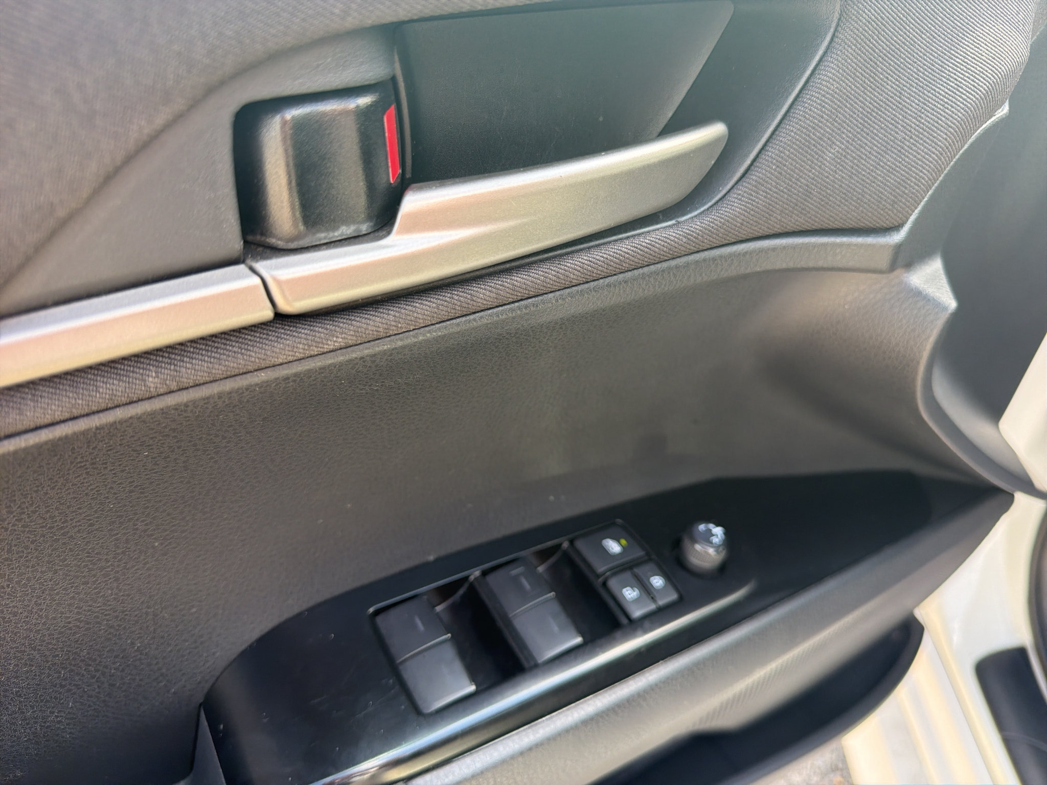 Used 2025 Toyota Camry LE FWD image 14
