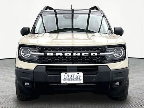 Certified 2025 Ford Bronco Sport Outer Banks w/ Outer Banks Tech Package+ AWD/4WD image 3