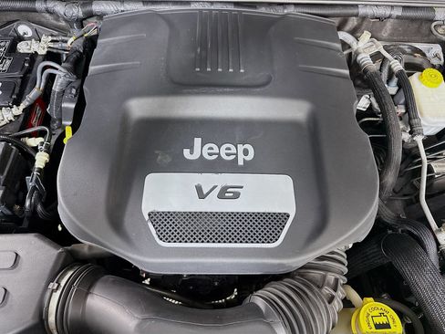 Used 2017 Jeep Wrangler Sport w/ Quick Order Package 24S image 34