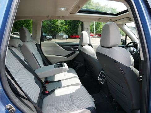 Used 2020 Subaru Forester Premium w/ Popular Package #1 AWD/4WD image 9