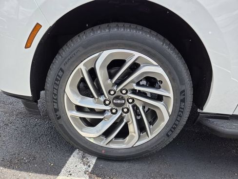 New 2026 Lincoln Navigator Premiere AWD/4WD image 22