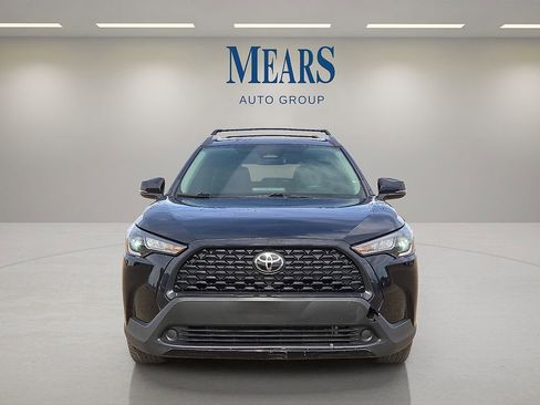 Used 2023 Toyota Corolla Cross LE image 9