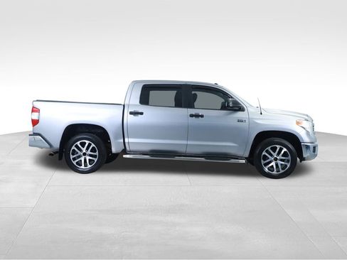 Used 2017 Toyota Tundra SR5 w/ SR5 Upgrade Package image 13