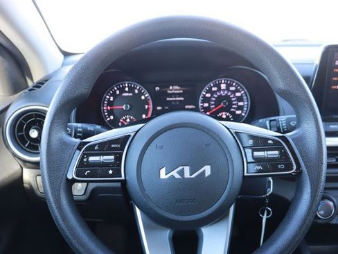 Used 2023 Kia Forte LXS image 17