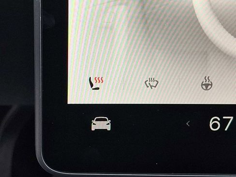 Used 2022 Tesla Model Y Performance image 19